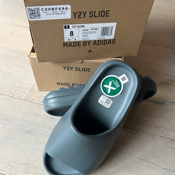 YEEZY YZY - Adidas Slide - Picture 10 of 10